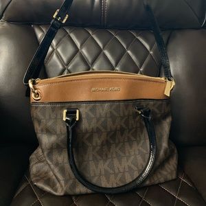 Michael kors handbag